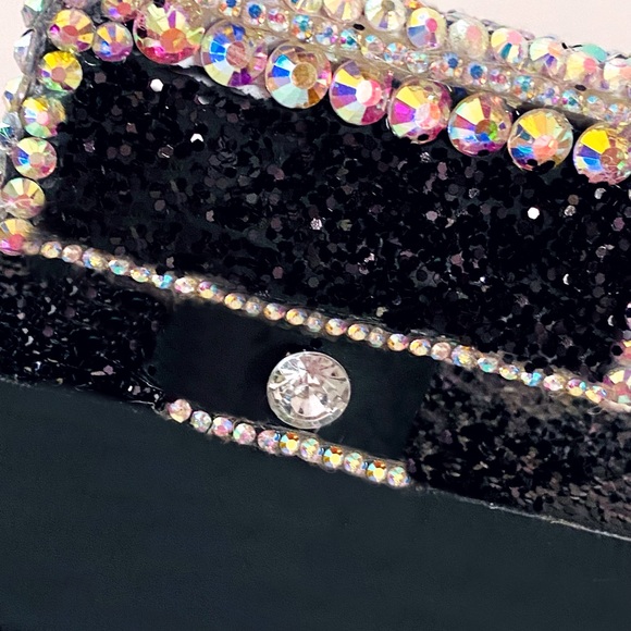 Sophisticated Perfum Bottle w/ Crystals - Brand New - Picture 6 of 7